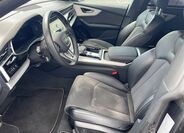 Audi Q8 15