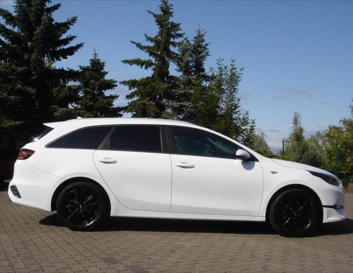KIA Ceed 11