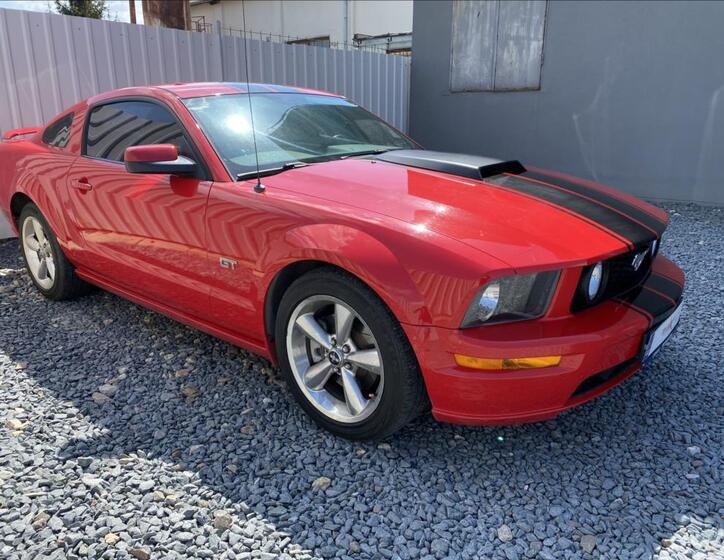 Ford Mustang 5