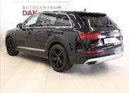Audi Q7 6