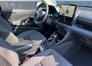 Toyota Yaris 9