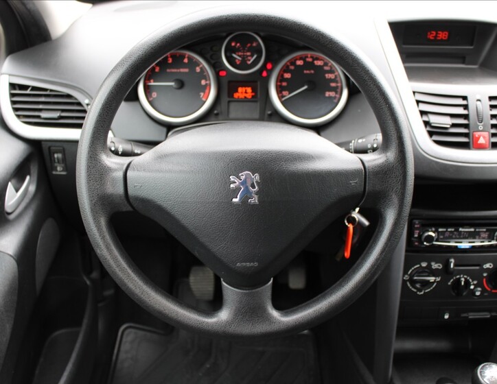 Peugeot 207 9