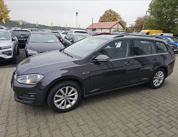 Volkswagen Golf 10
