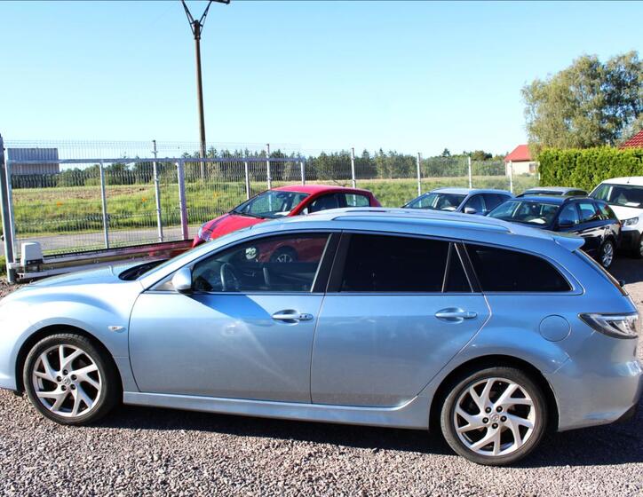 Mazda 6 4