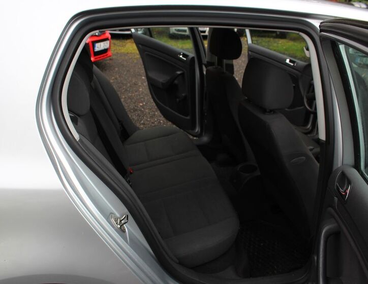 Volkswagen Golf 15