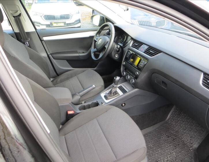 Škoda Octavia 10