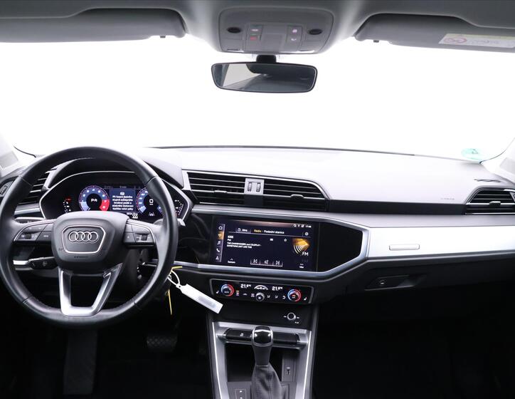 Audi Q3 28