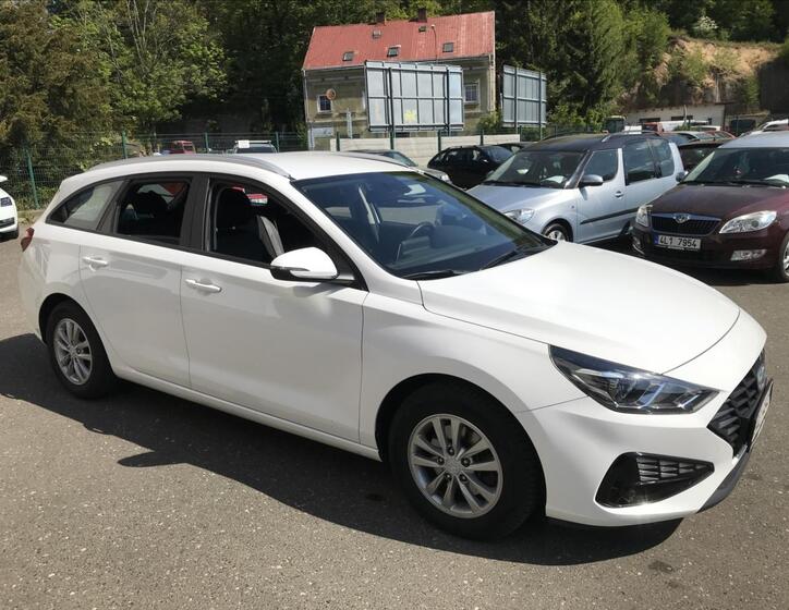Hyundai i30 4