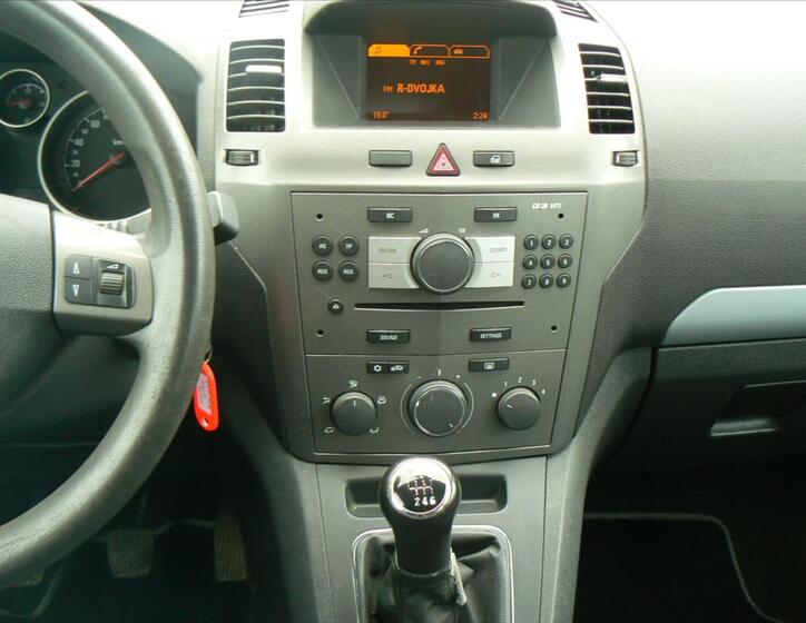 Opel Zafira 12