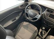 Hyundai i20 16