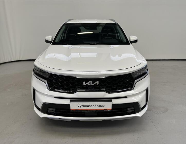 KIA Sorento 4