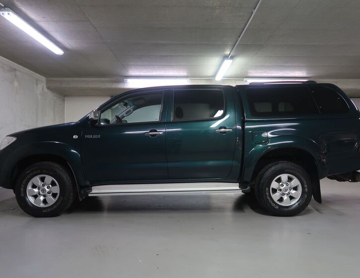 Toyota Hilux 8