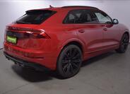 Audi Q8 5