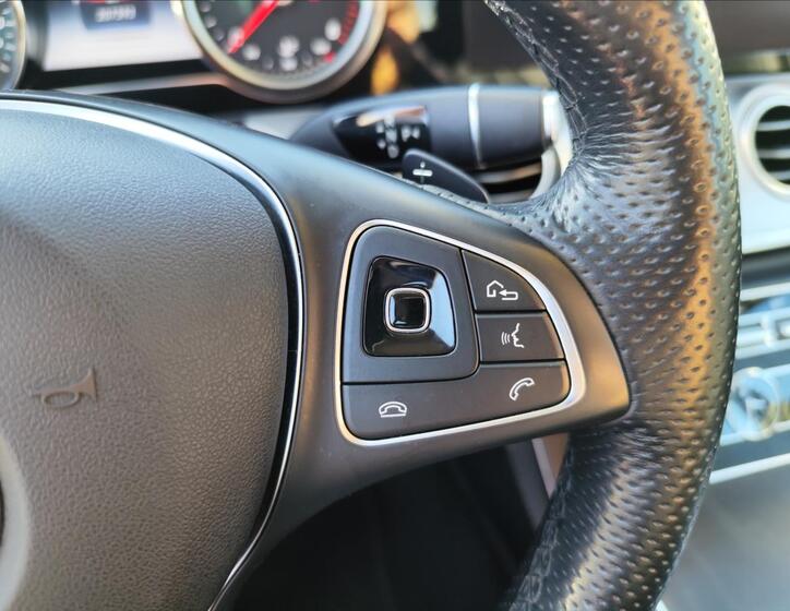 Mercedes-Benz Třídy E 17