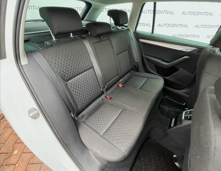Škoda Octavia 28