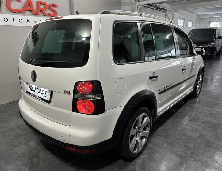 Volkswagen Touran 5