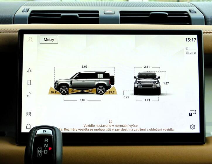 Land Rover Defender 31