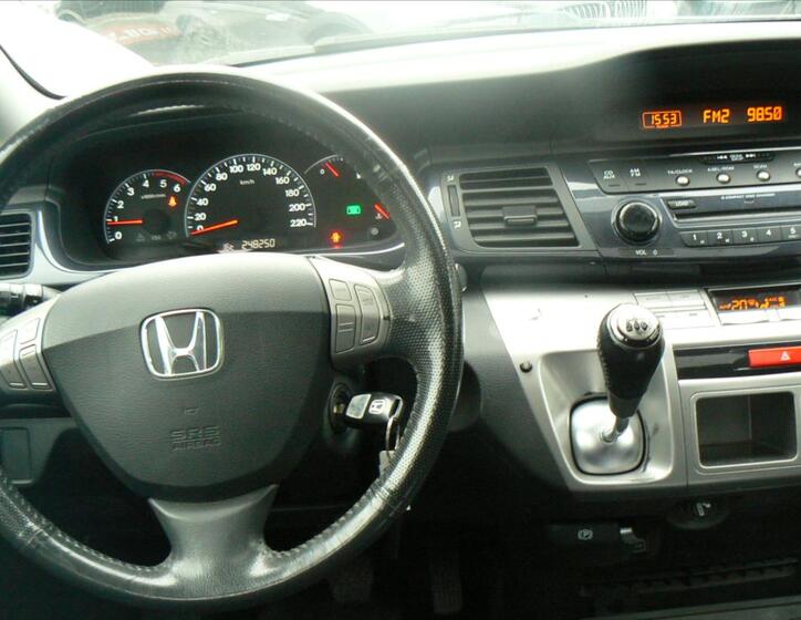 Honda FR-V 11