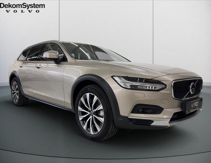 Volvo V90 2