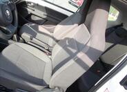 Volkswagen up! 13