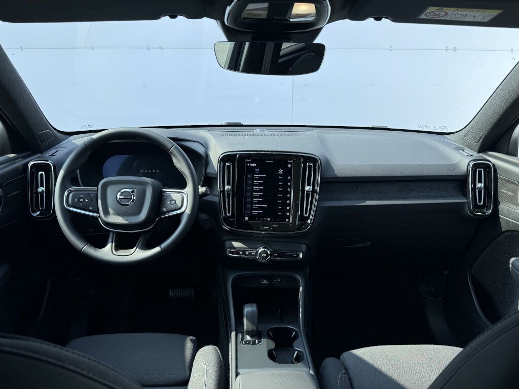 Volvo EX40