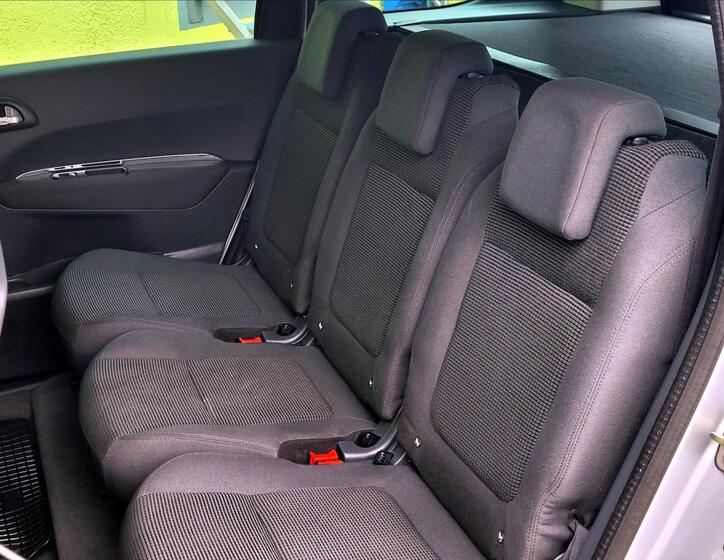 Peugeot 5008 21