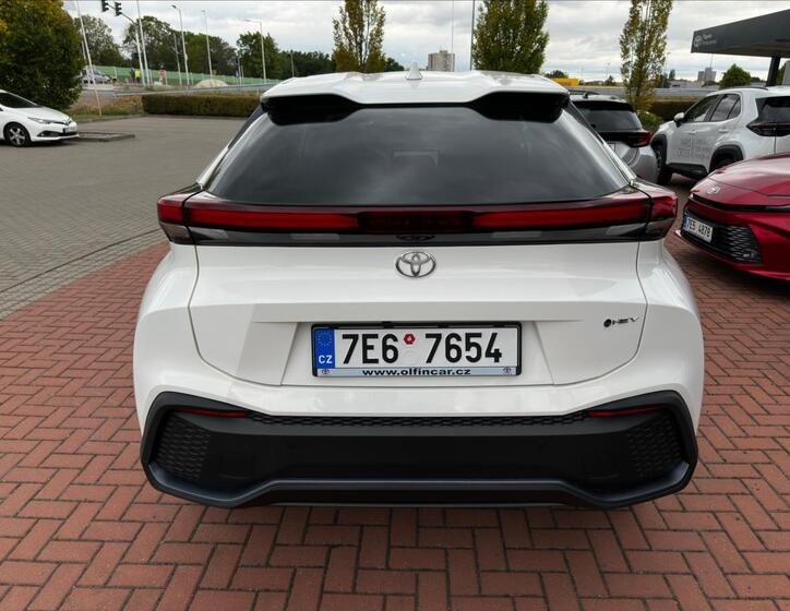 Toyota C-HR 4