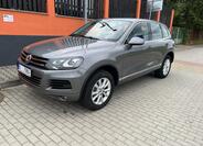 Volkswagen Touareg 1