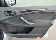 Ford Galaxy 43