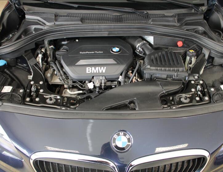 BMW Řada 2 8