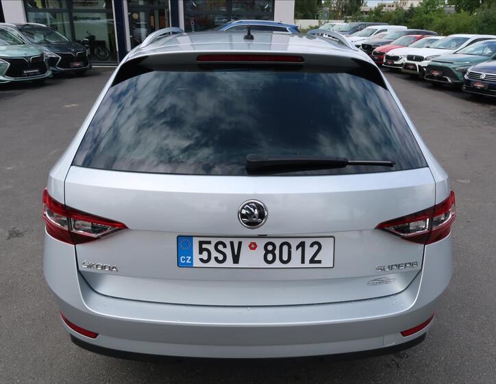 Škoda Superb 8