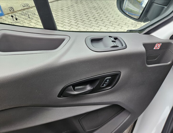 Ford Transit 8