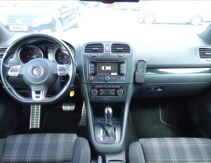 Volkswagen Golf 17