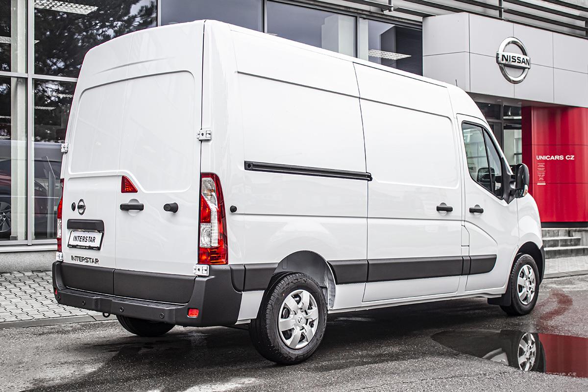Nissan NV400