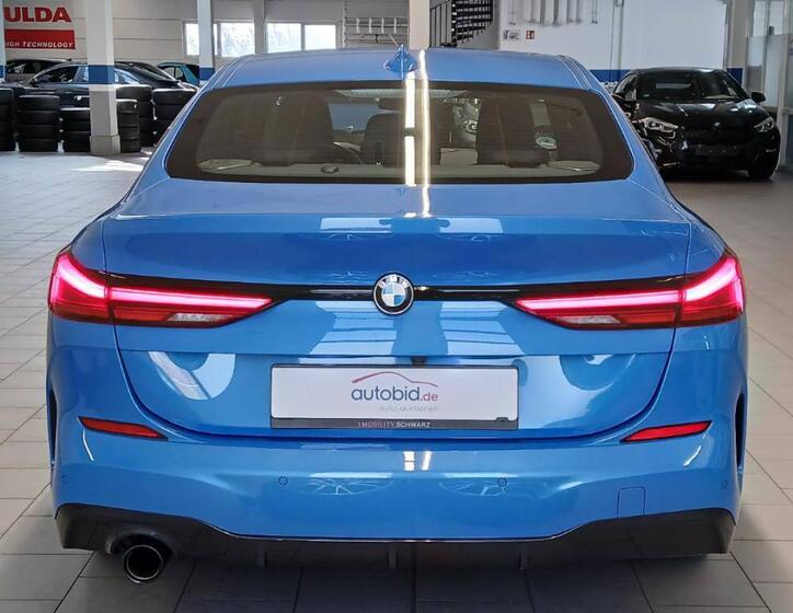 BMW Řada 2 6