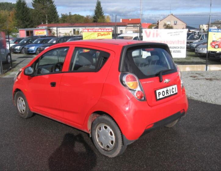 Chevrolet Spark 5