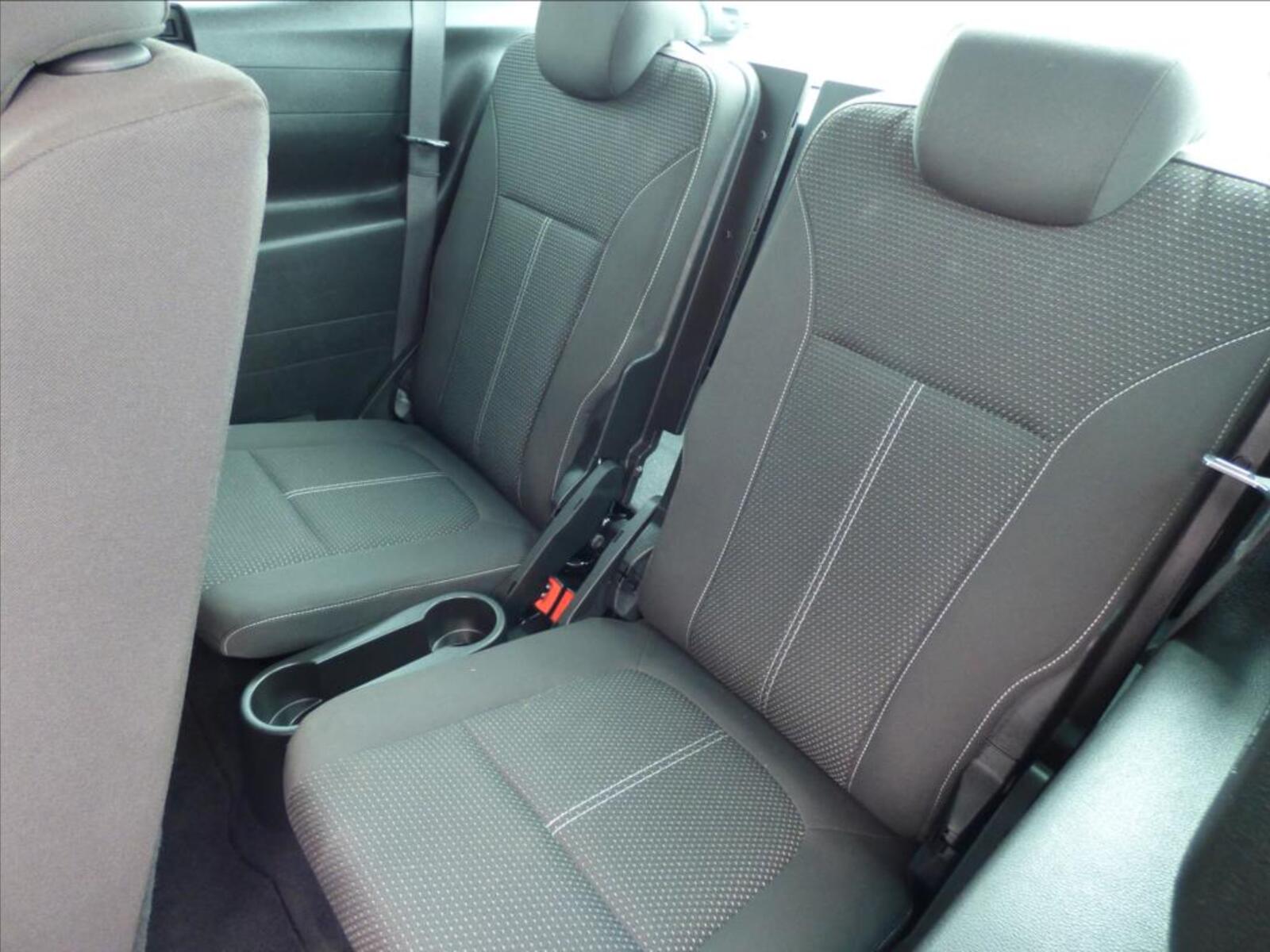 Opel Zafira 48