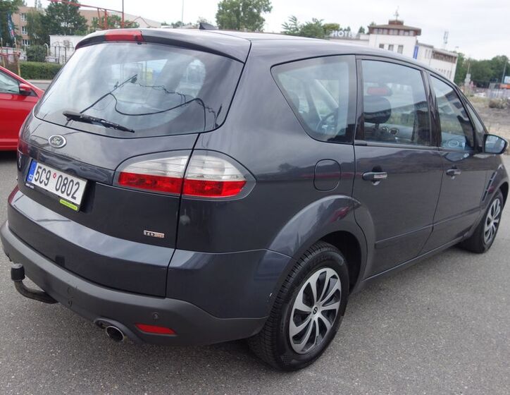 Ford S-MAX 8