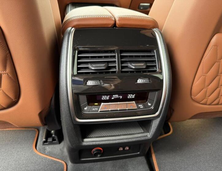 BMW X7 17