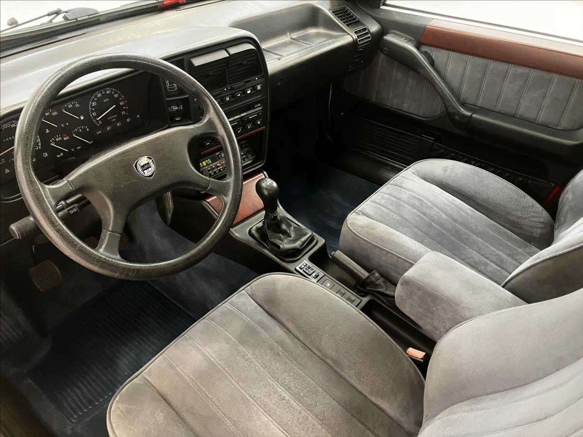 Lancia Thema