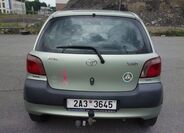 Toyota Yaris 8