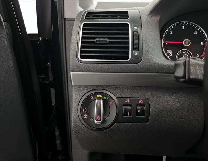 Volkswagen Touran 13