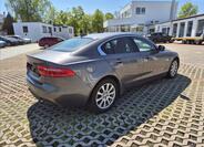 Jaguar XE 4