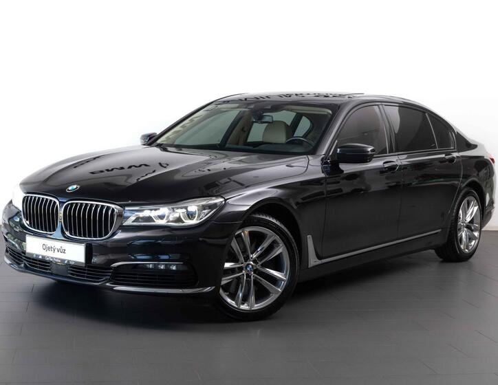 BMW Řada 7 1