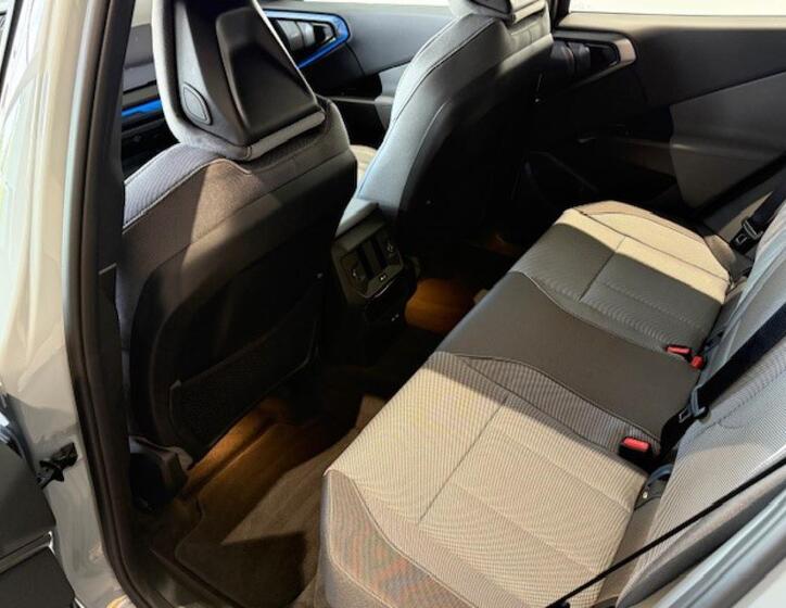 BMW X3 7