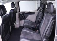 Lancia Voyager 14