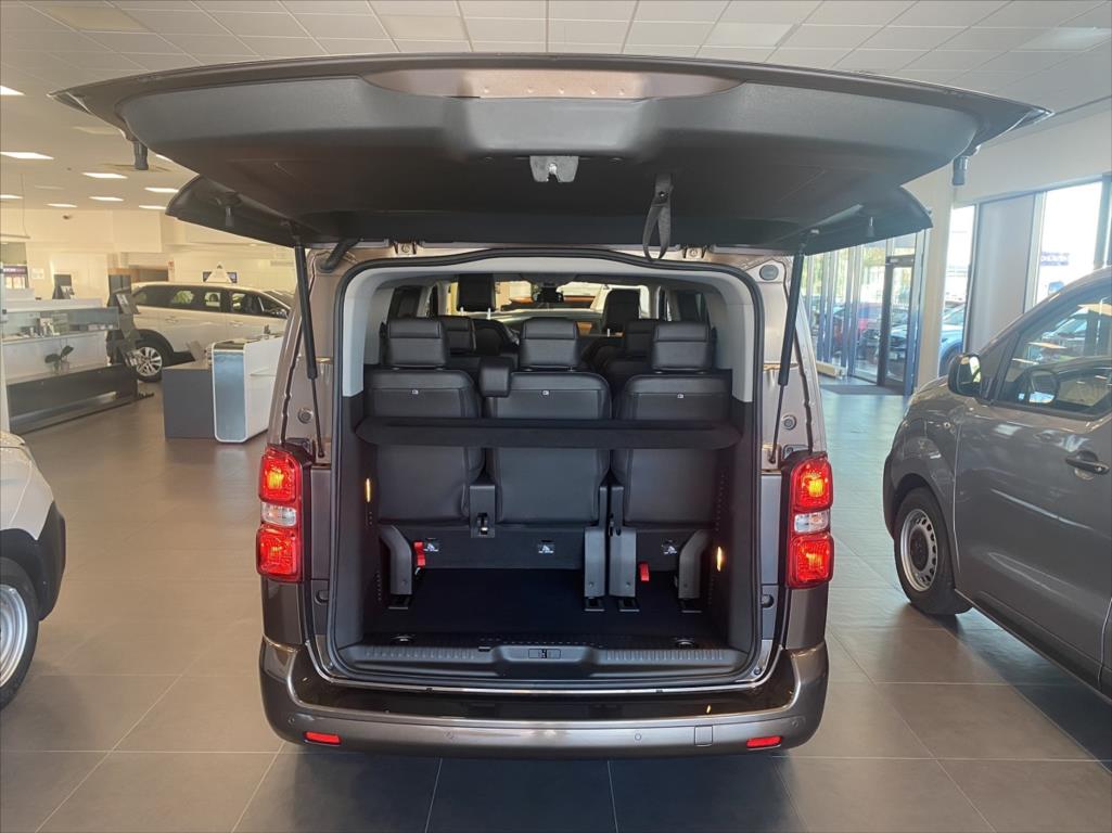 Peugeot Traveller