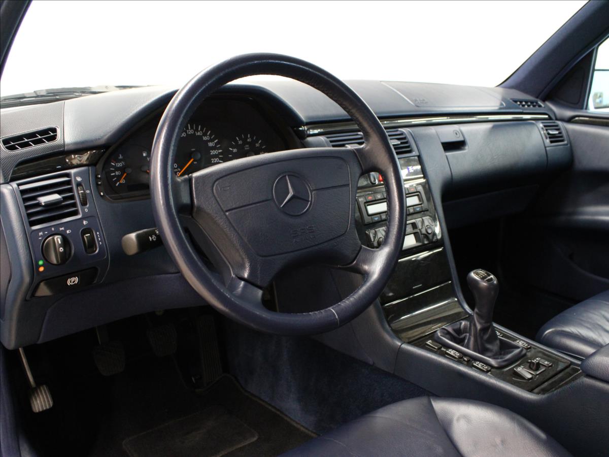 Mercedes-Benz Třídy E