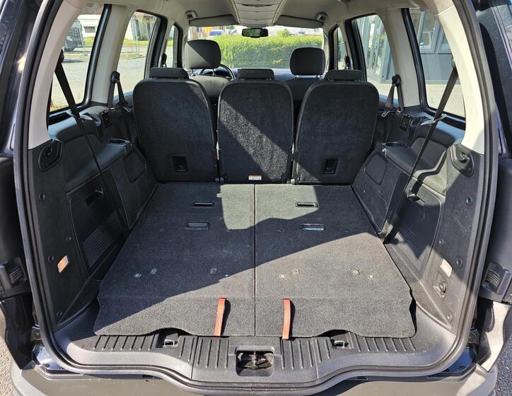 Ford Galaxy 31