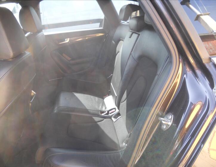 Audi A4 16